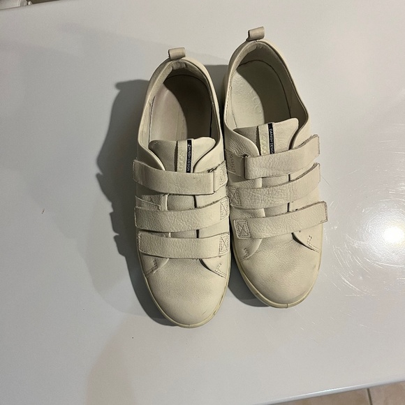 Ecco Quality leather white sneakers - Picture 1 of 2